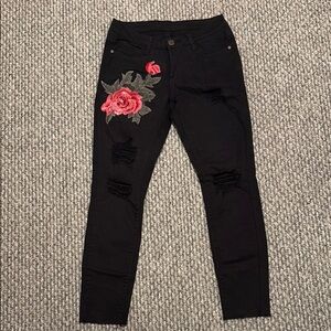⭐️5/$15⭐️ Machine flower embroidered black jeans
